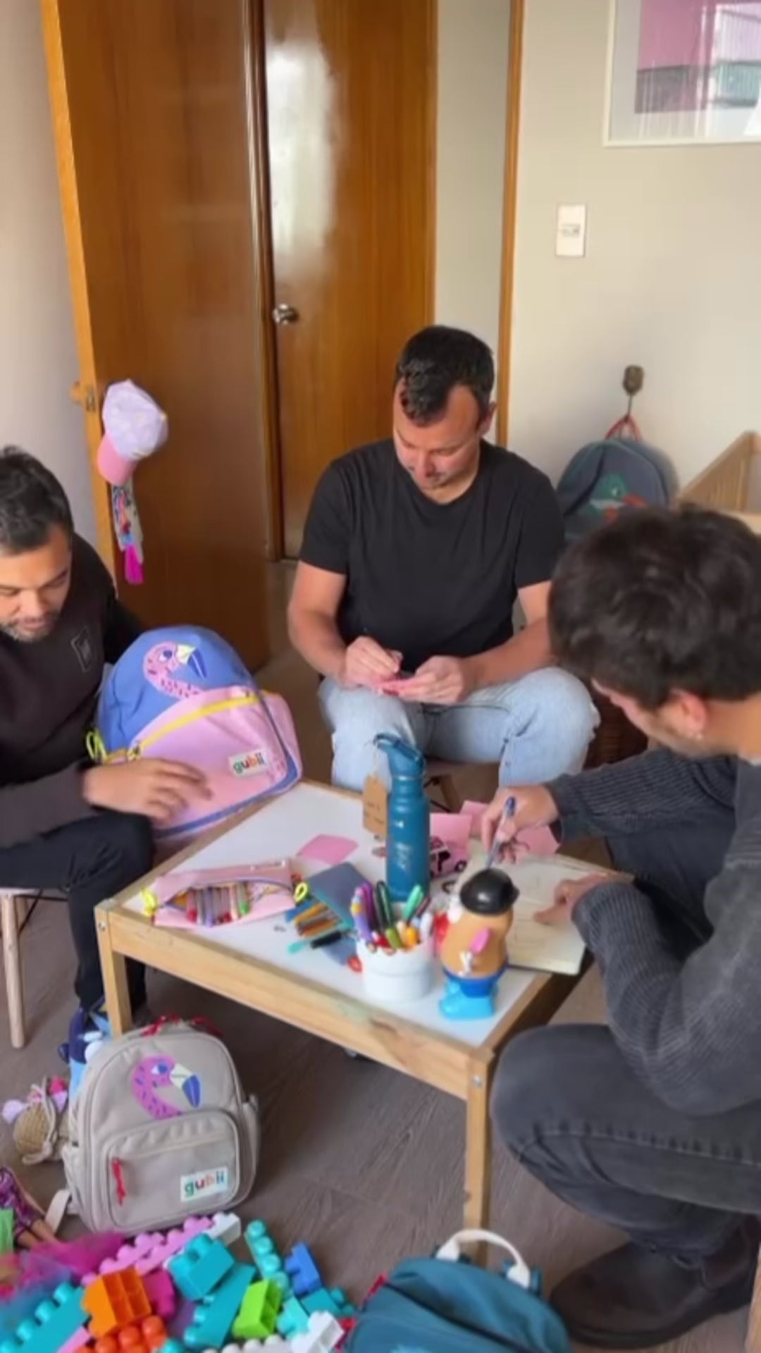 Cargar video: 